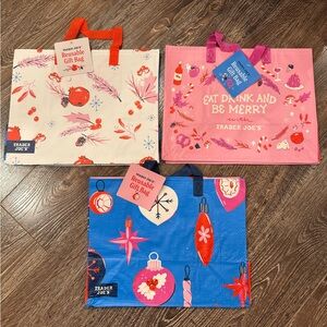 NWT Trader Joe's Reusable Holiday Gift Bags Set of 3